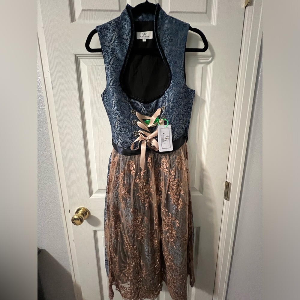 Beautiful Edelnice Trachtenmode Authentic German Dirndl